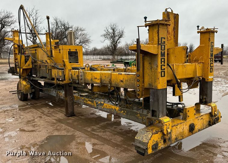 image for item EK9897 Gomaco LS-300 slipform paver