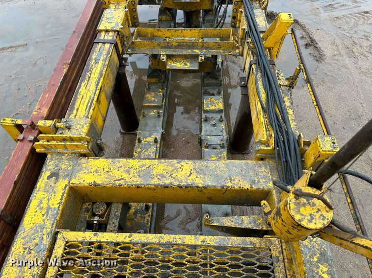 image for item EK9897 Gomaco LS-300 slipform paver