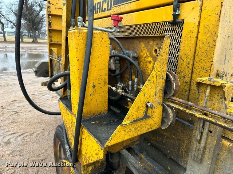 image for item EK9897 Gomaco LS-300 slipform paver