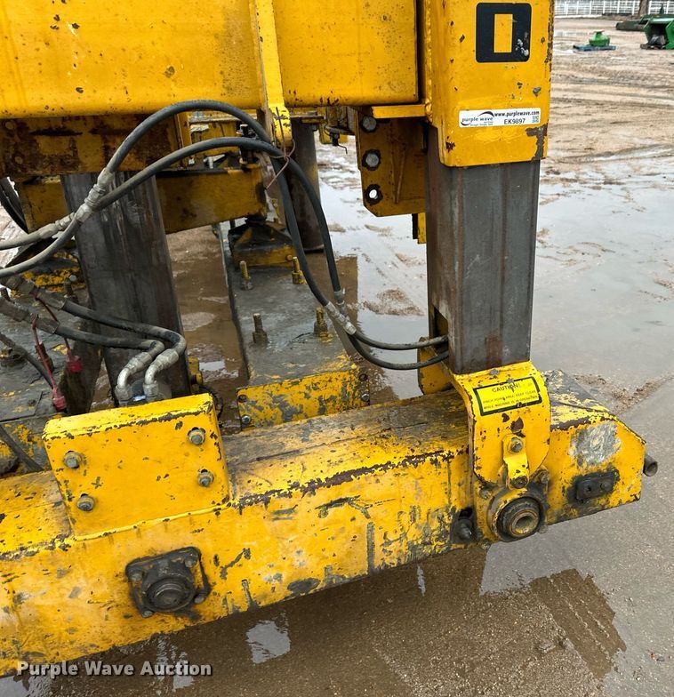 image for item EK9897 Gomaco LS-300 slipform paver