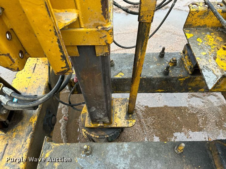 image for item EK9897 Gomaco LS-300 slipform paver