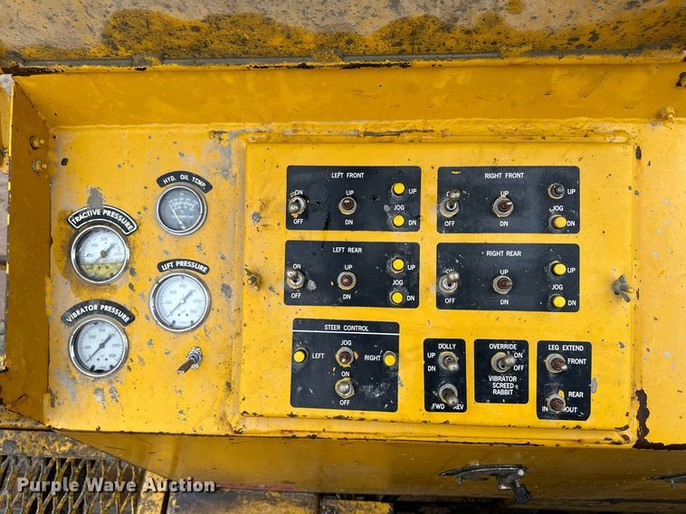 image for item EK9897 Gomaco LS-300 slipform paver