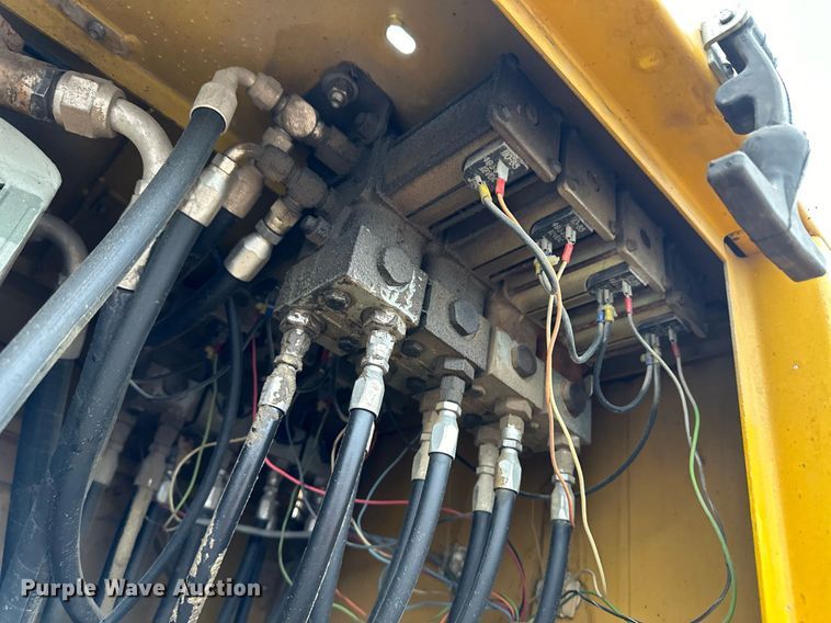 image for item EK9897 Gomaco LS-300 slipform paver