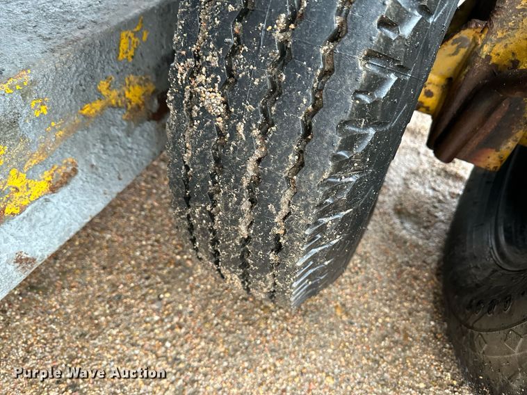 image for item EK9897 Gomaco LS-300 slipform paver