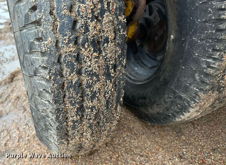 image for item EK9897 Gomaco LS-300 slipform paver