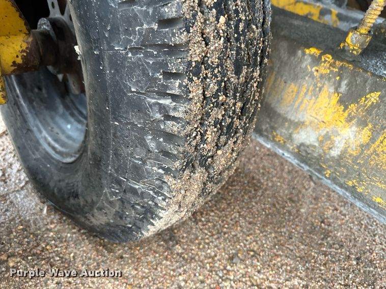 image for item EK9897 Gomaco LS-300 slipform paver