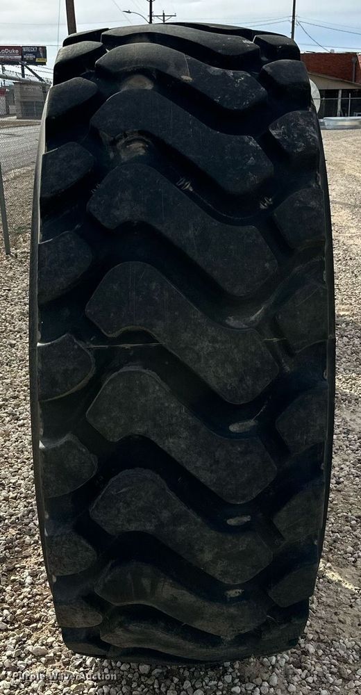 image for item IB9280 (4) Michelin XHA2 tires