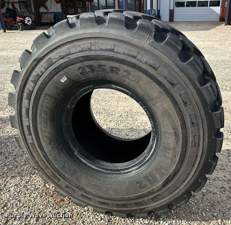 image for item IB9280 (4) Michelin XHA2 tires