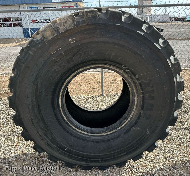 image for item IB9280 (4) Michelin XHA2 tires