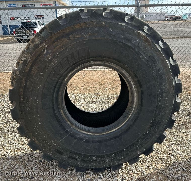 image for item IB9280 (4) Michelin XHA2 tires