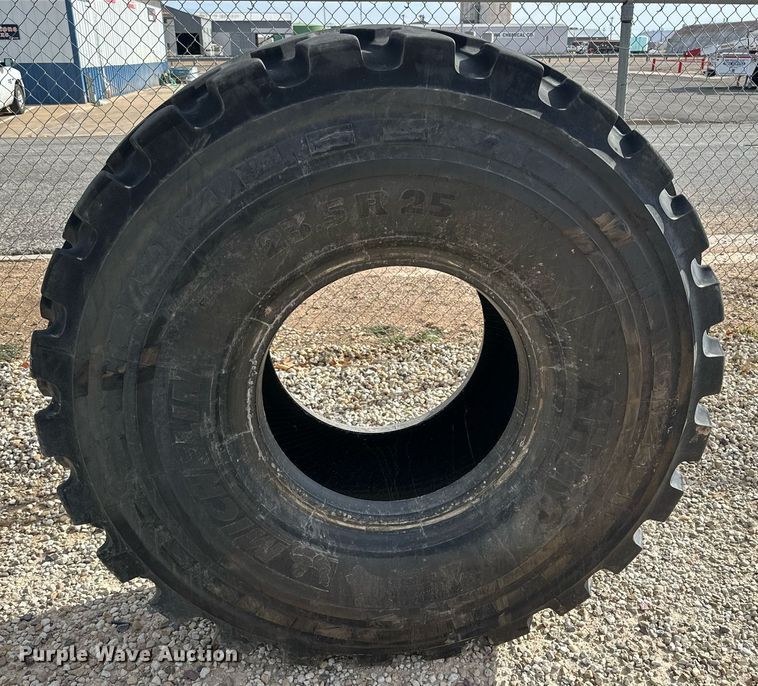 image for item IB9280 (4) Michelin XHA2 tires