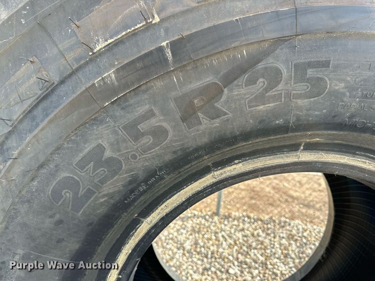 image for item IB9280 (4) Michelin XHA2 tires