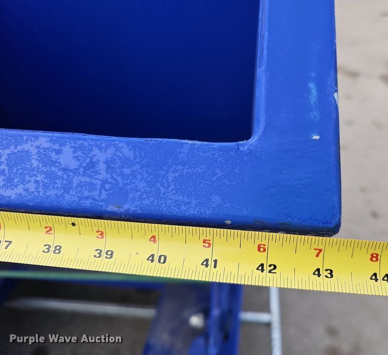 image for item IO9791 (2) Suihe dumpsters