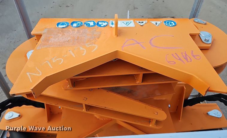 image for item IO9792 Suihe  skid steer tree shear