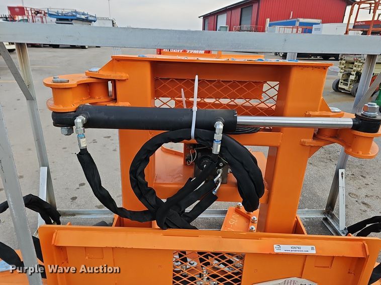 image for item IO9792 Suihe  skid steer tree shear