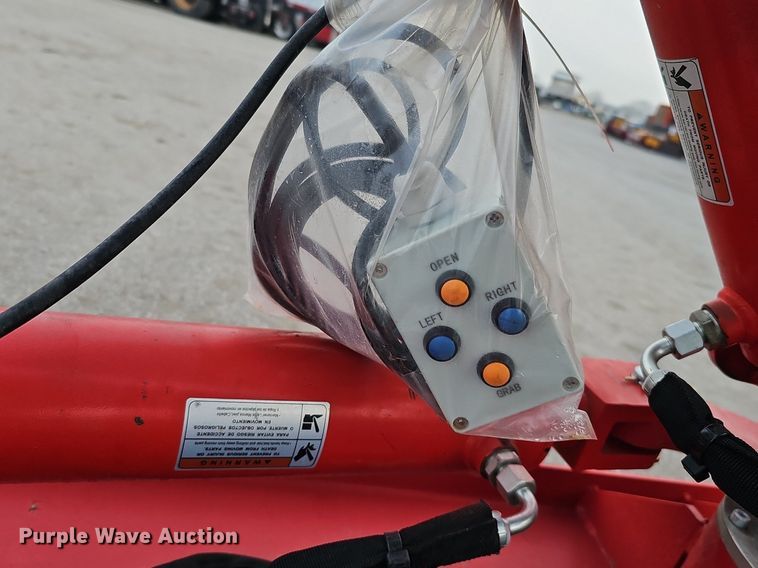 image for item IO9797 Handy Attachments  skid steer pole clamp