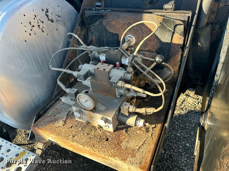 image for item KH9673 2007 Sterling L-Line  dump truck