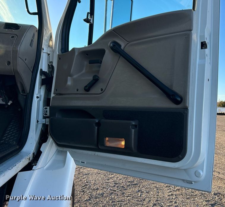 image for item KH9673 2007 Sterling L-Line  dump truck