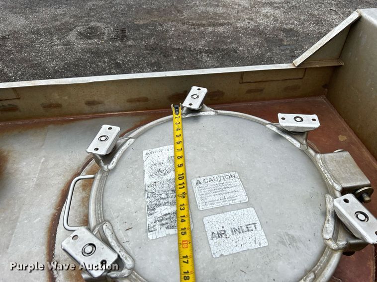 image for item KH9686 2015 Kenworth T800 tank truck