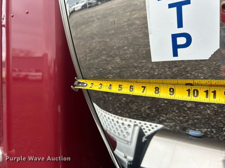 image for item KH9686 2015 Kenworth T800 tank truck