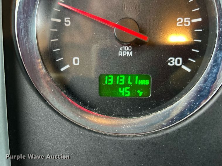 image for item KH9686 2015 Kenworth T800 tank truck