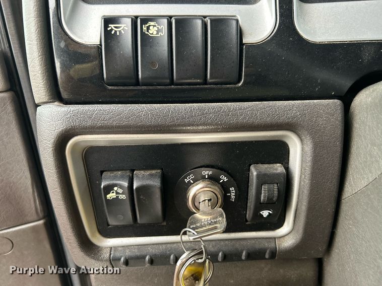 image for item KH9686 2015 Kenworth T800 tank truck