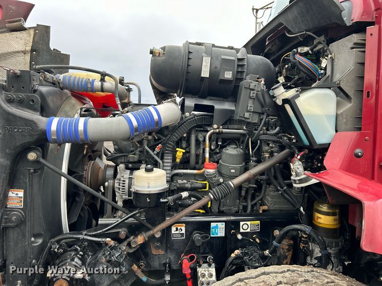 image for item KH9686 2015 Kenworth T800 tank truck