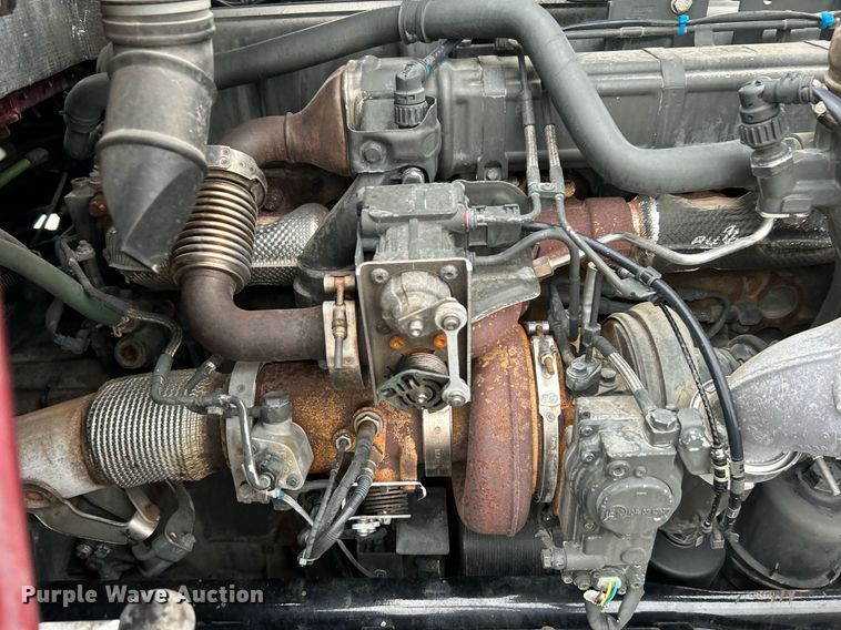 image for item KH9686 2015 Kenworth T800 tank truck