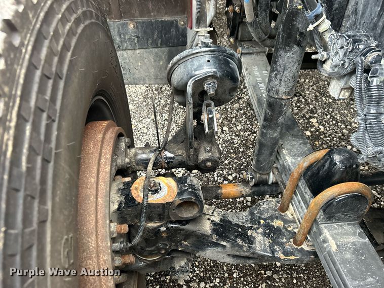 image for item KH9686 2015 Kenworth T800 tank truck