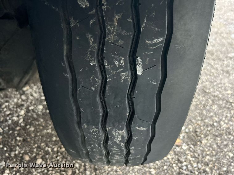 image for item KH9686 2015 Kenworth T800 tank truck