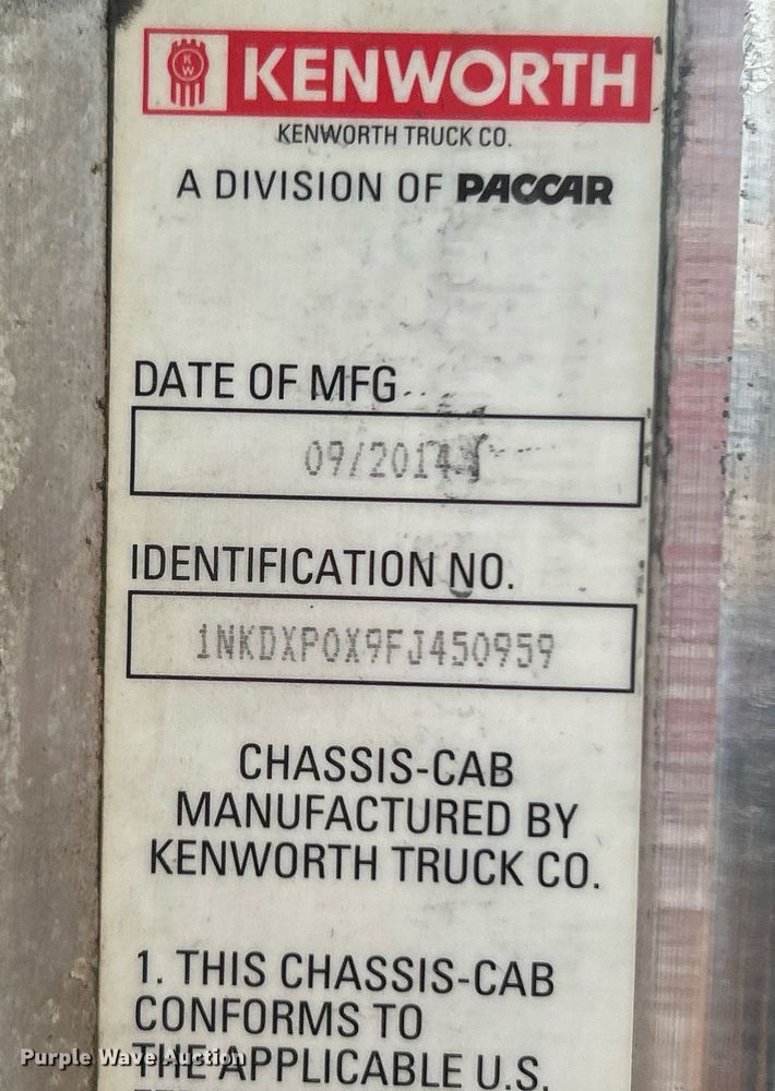 image for item KH9686 2015 Kenworth T800 tank truck