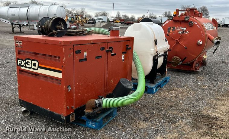 image for item KH9689 2009 Ditch Witch FX30  vacuum excavator