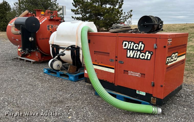 image for item KH9689 2009 Ditch Witch FX30  vacuum excavator