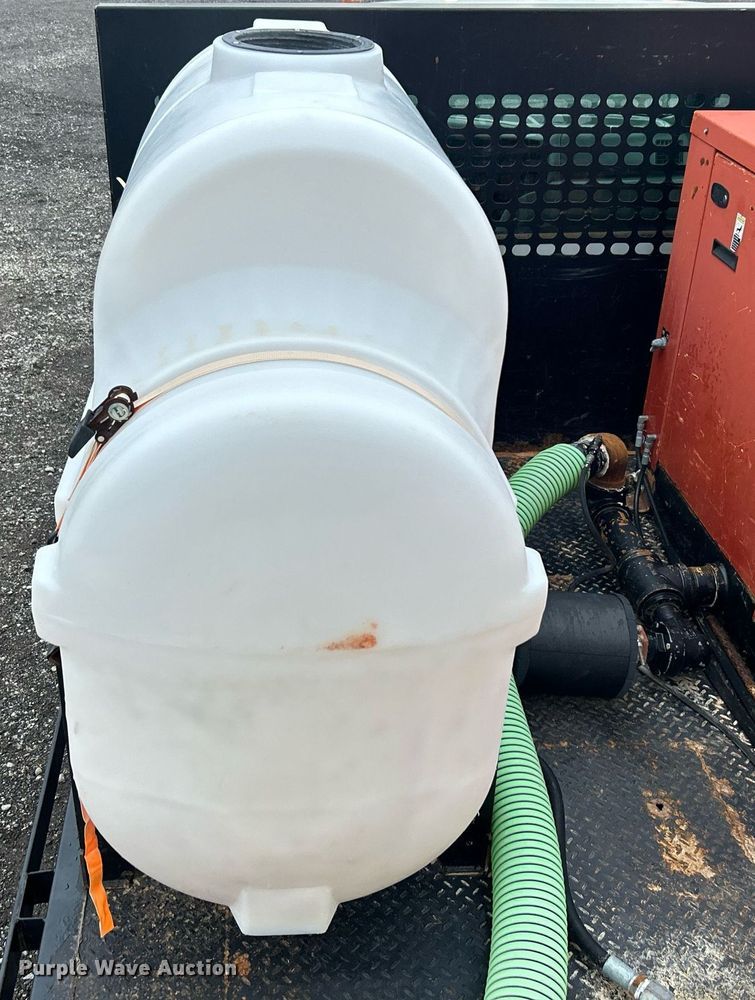 image for item KH9689 2009 Ditch Witch FX30  vacuum excavator