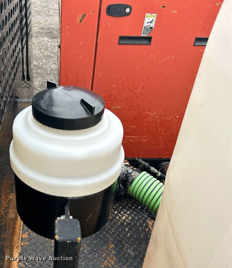 image for item KH9689 2009 Ditch Witch FX30  vacuum excavator