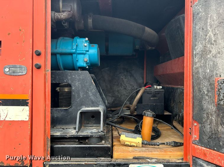 image for item KH9689 2009 Ditch Witch FX30  vacuum excavator