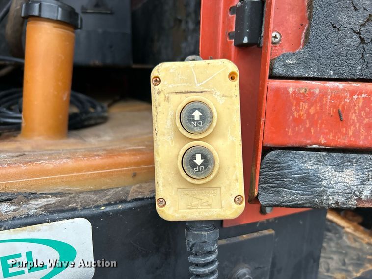 image for item KH9689 2009 Ditch Witch FX30  vacuum excavator