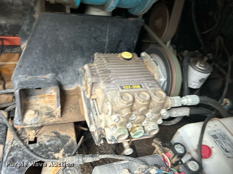 image for item KH9689 2009 Ditch Witch FX30  vacuum excavator