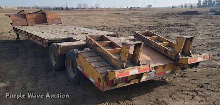image for item KT9654 1994 Etnyre Lowboy 30  equipment trailer