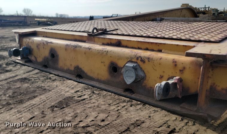 image for item KT9654 1994 Etnyre Lowboy 30  equipment trailer