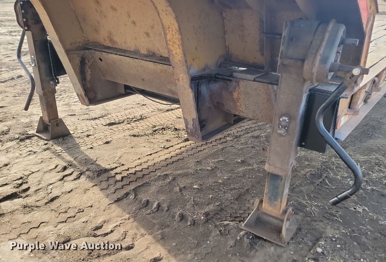 image for item KT9654 1994 Etnyre Lowboy 30  equipment trailer