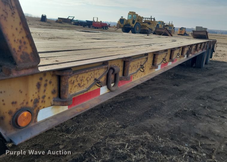 image for item KT9654 1994 Etnyre Lowboy 30  equipment trailer
