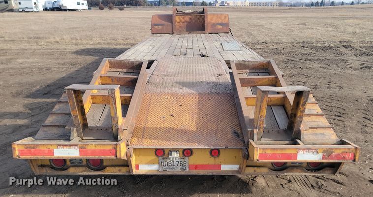 image for item KT9654 1994 Etnyre Lowboy 30  equipment trailer