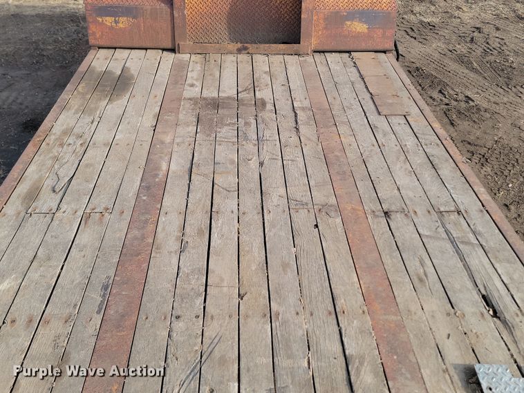 image for item KT9654 1994 Etnyre Lowboy 30  equipment trailer