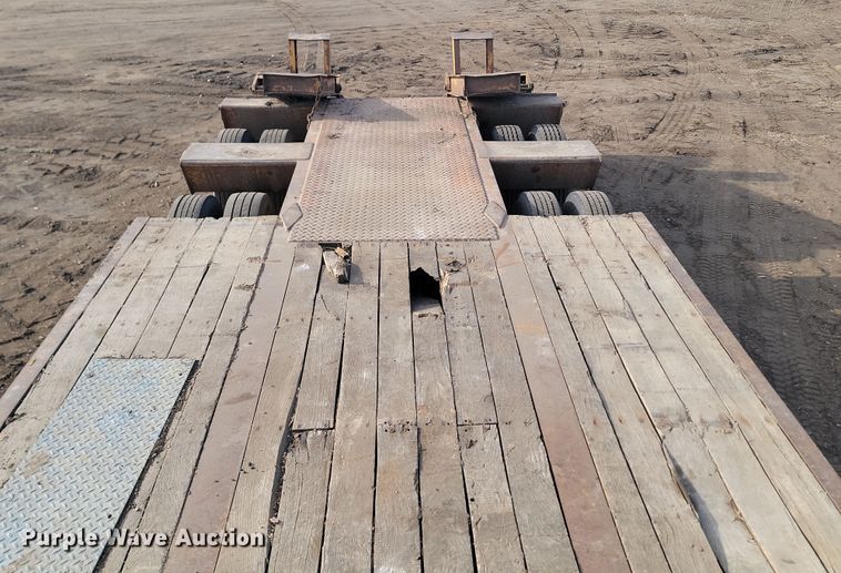 image for item KT9654 1994 Etnyre Lowboy 30  equipment trailer