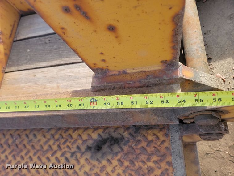 image for item KT9654 1994 Etnyre Lowboy 30  equipment trailer