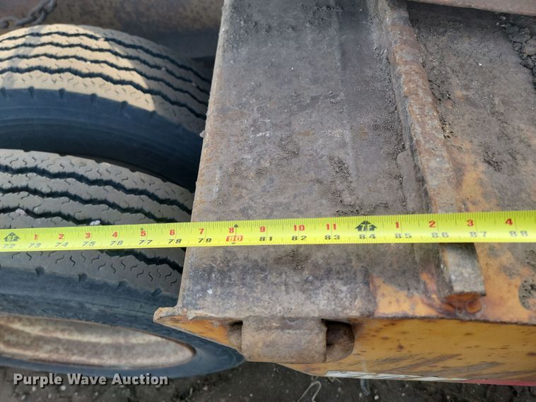 image for item KT9654 1994 Etnyre Lowboy 30  equipment trailer