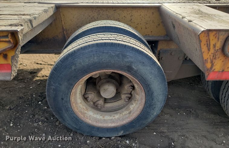 image for item KT9654 1994 Etnyre Lowboy 30  equipment trailer