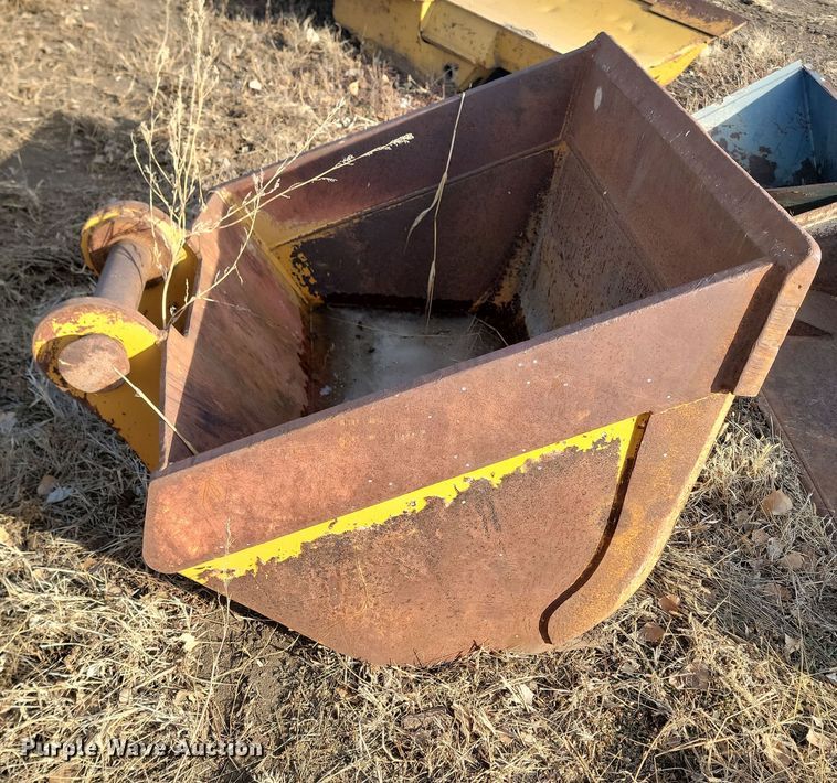 image for item KT9901 44" W excavator bucket