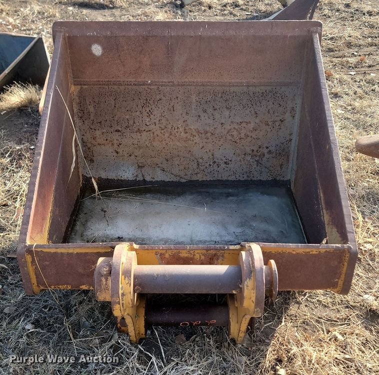 image for item KT9901 44" W excavator bucket